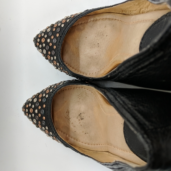 Frye Regina Studded Black 4" Pumps. Size 9M - Picture 5 of 9